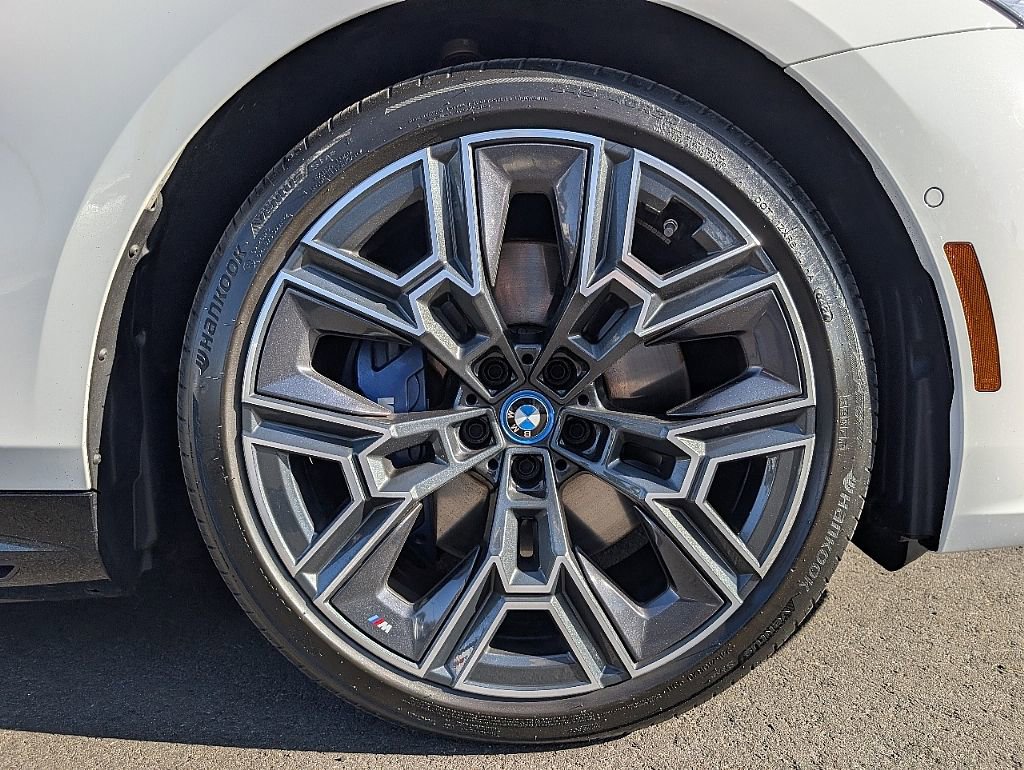 Used 2024 BMW i5 M60 image 16