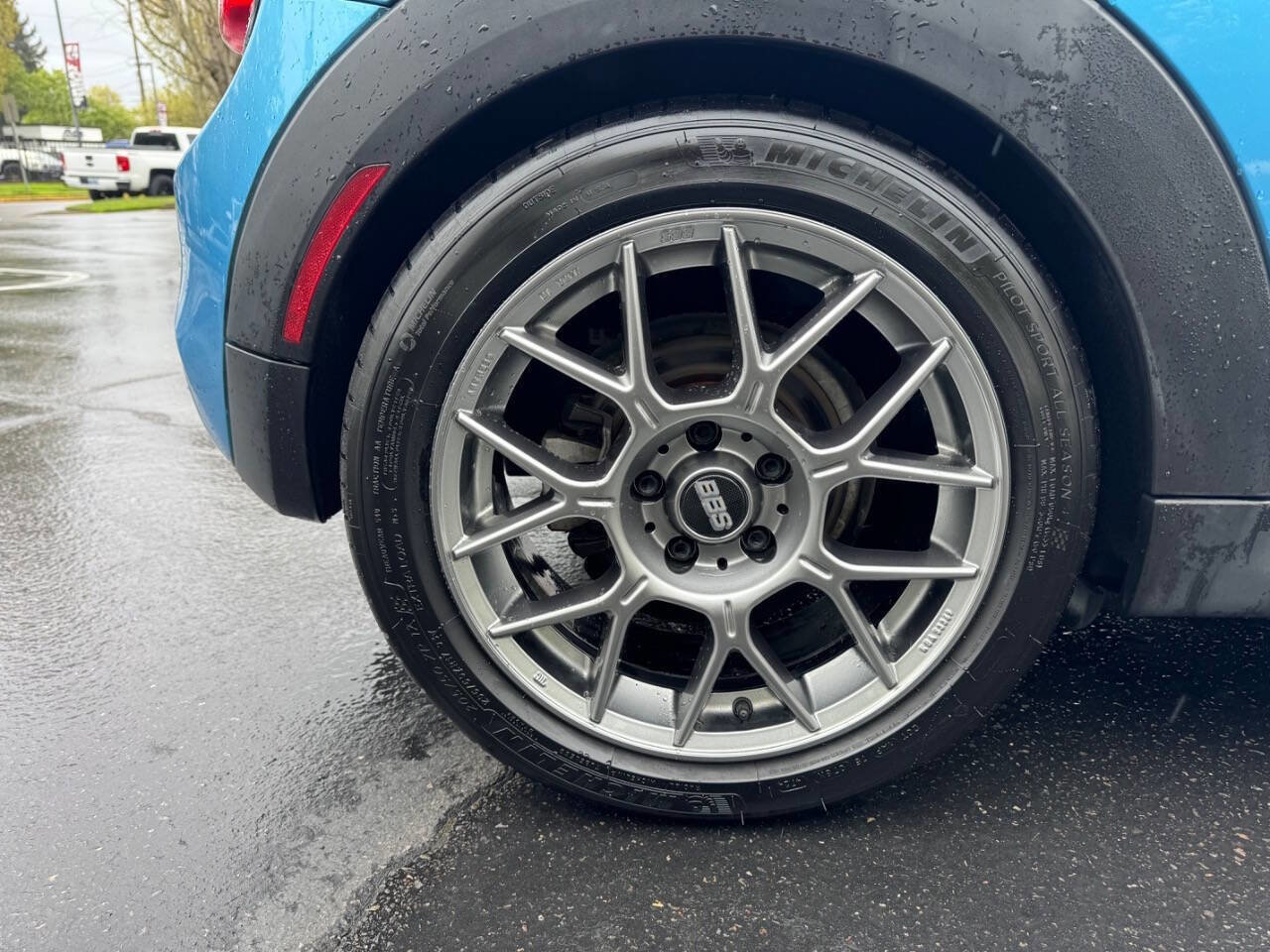 Used 2015 MINI Cooper S image 17