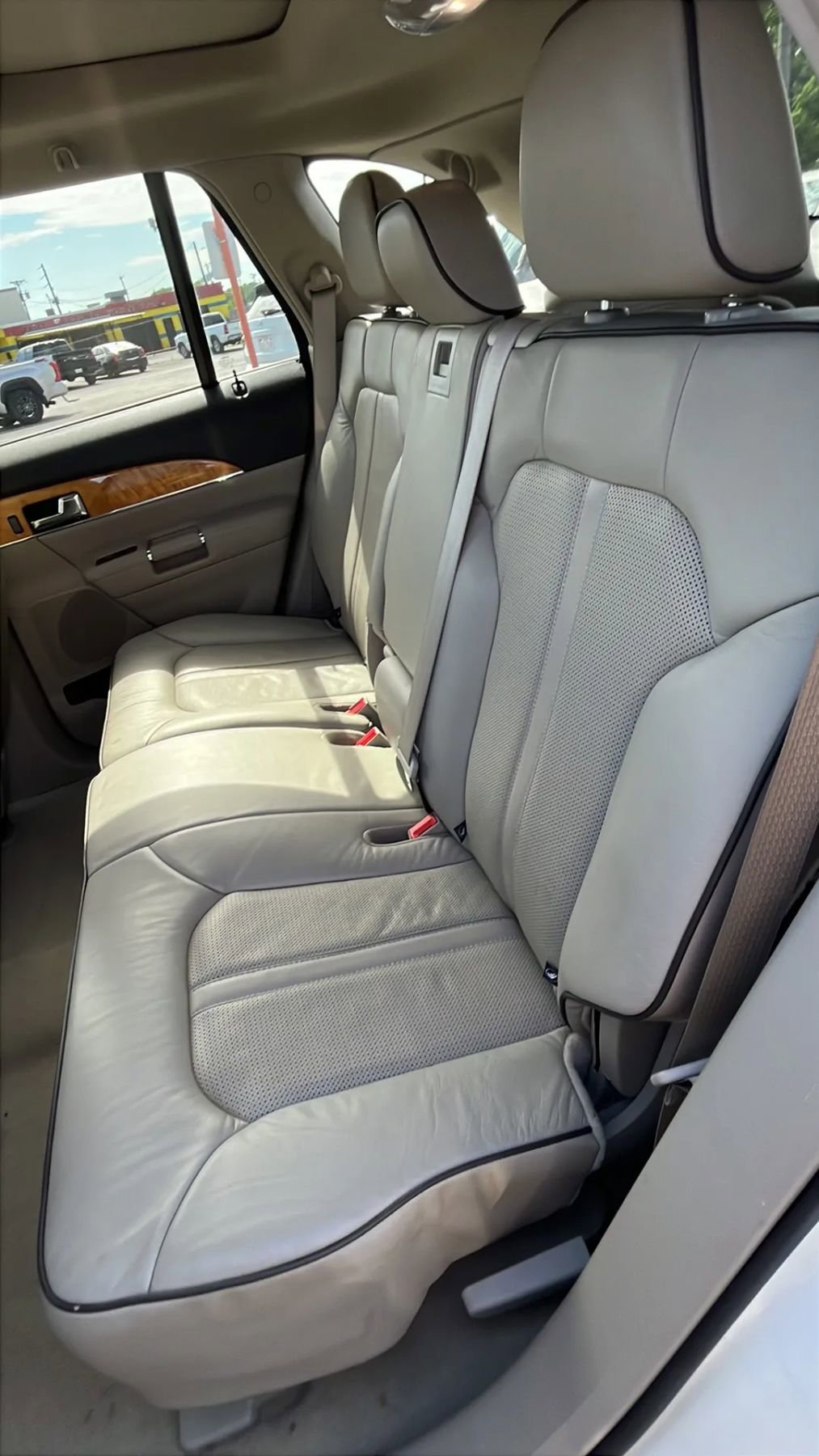 Used 2013 Lincoln MKX AWD image 11