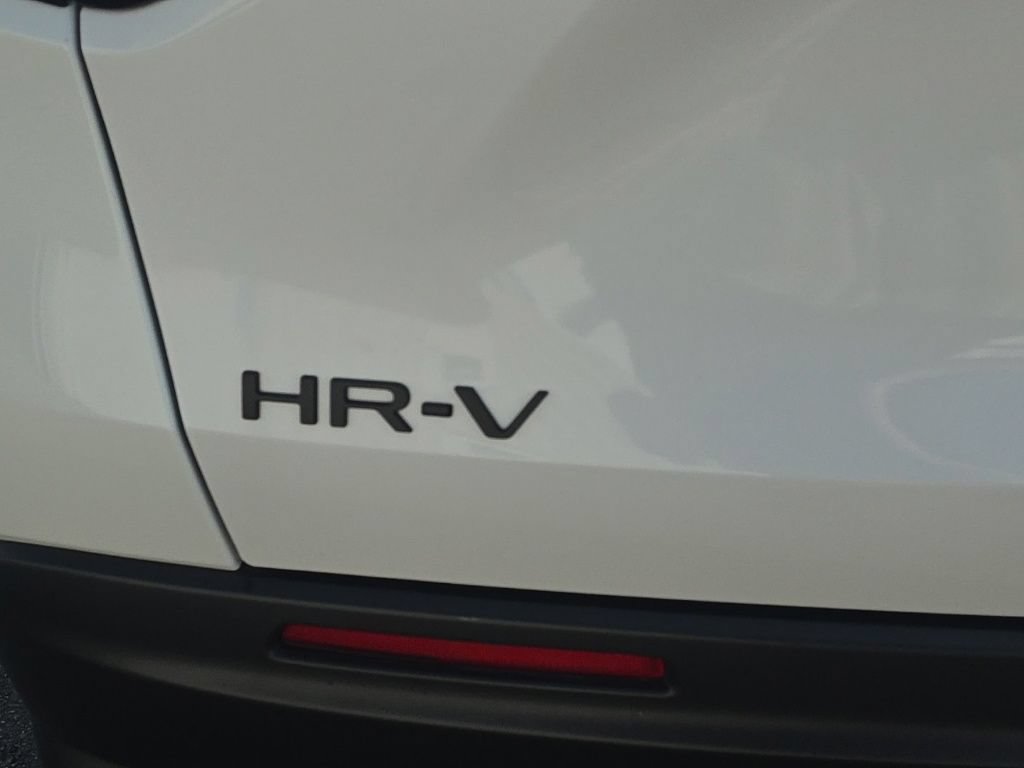 Certified 2026 Honda HR-V Sport image 7
