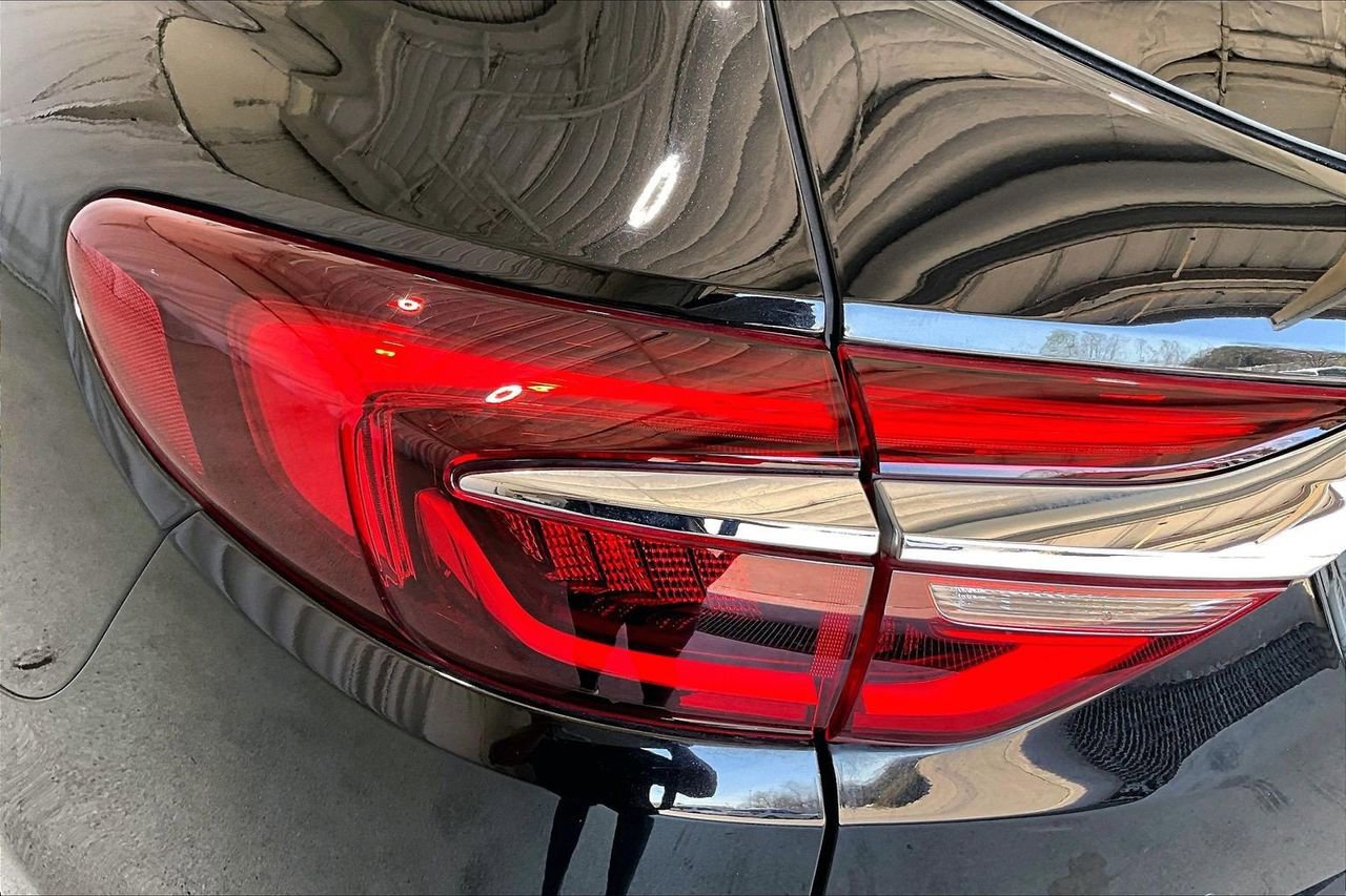 Used 2021 Buick Enclave Essence w/ Sound and Sites Package image 29