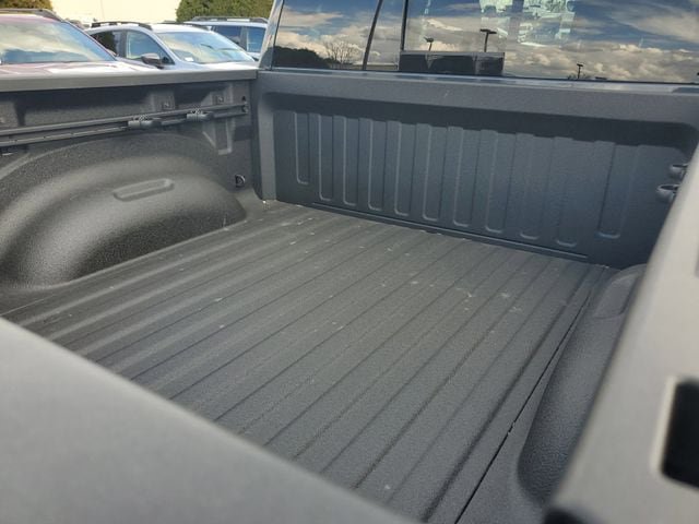 New 2026 RAM 1500 Laramie AWD/4WD image 13