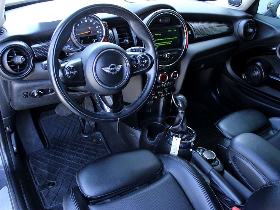 Used 2017 MINI Cooper S image 6