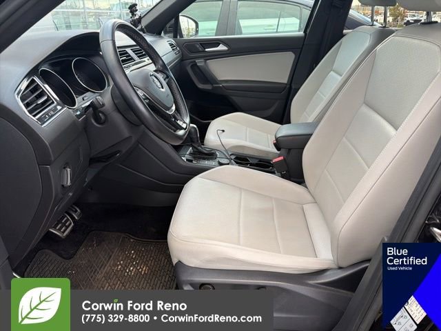 Used 2020 Volkswagen Tiguan SE R-Line w/ 3rd Row Seat Package AWD/4WD image 11