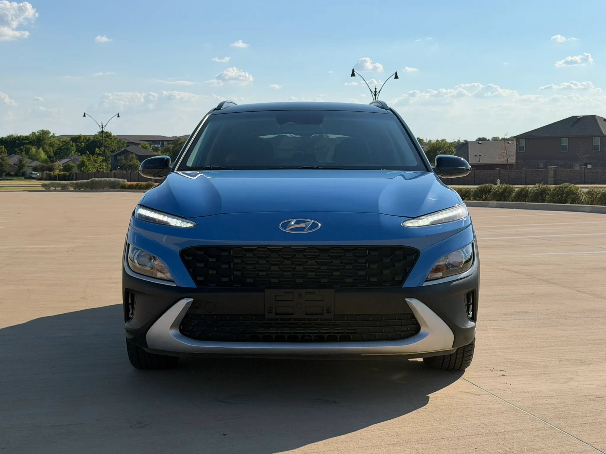 Used 2022 Hyundai Kona SEL w/ Cargo Package FWD image 2