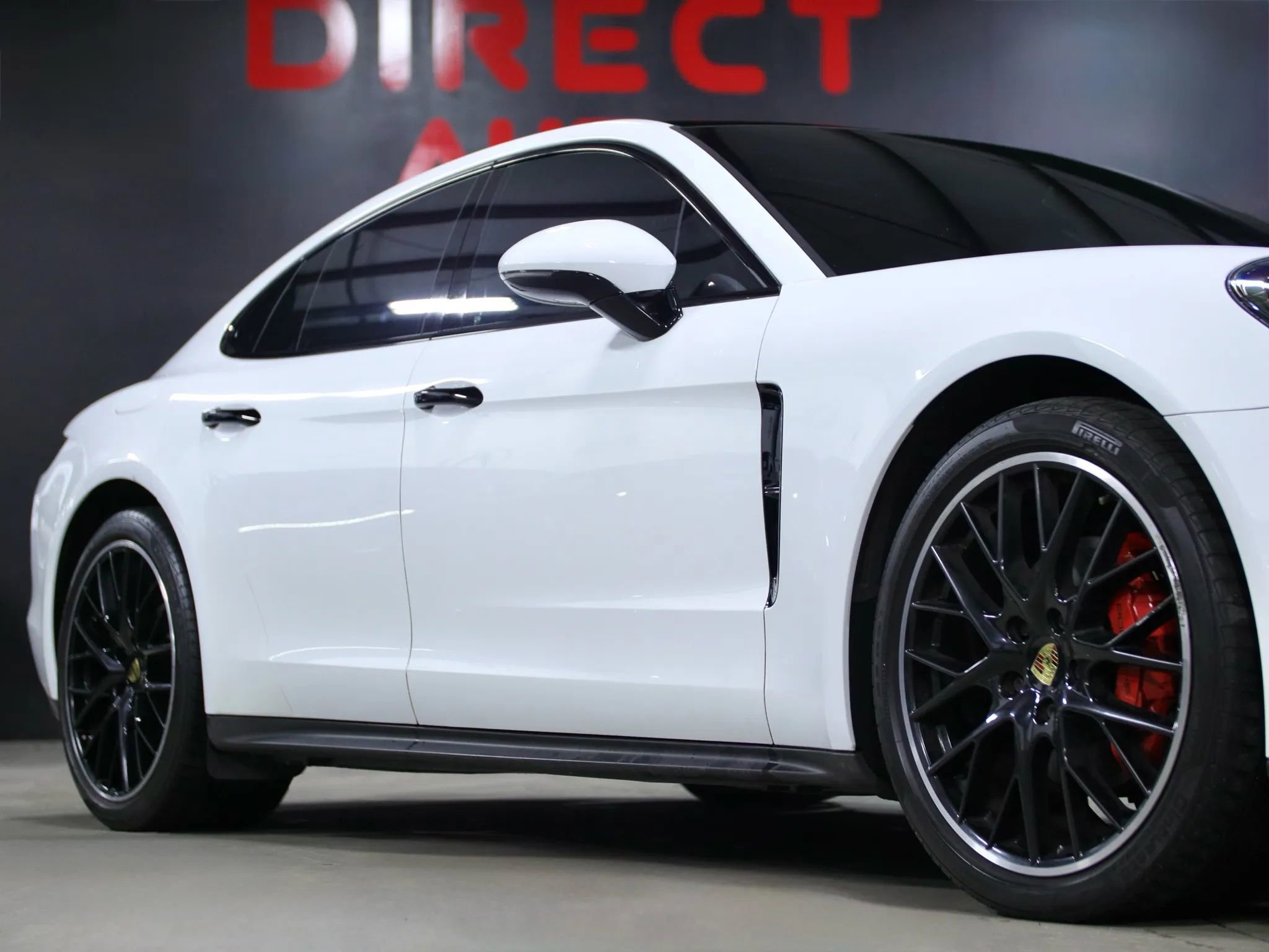 Used 2017 Porsche Panamera 4 image 4