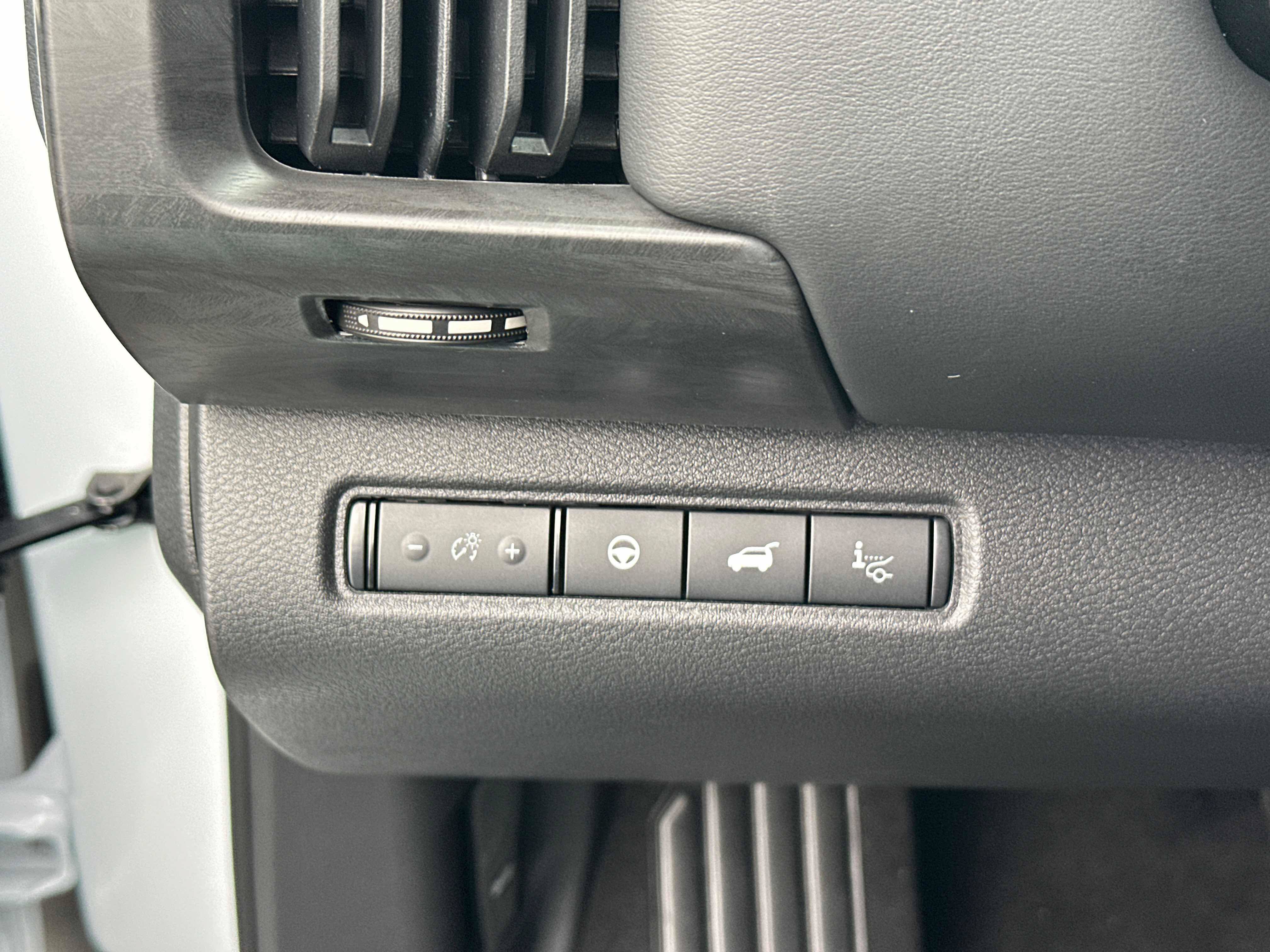 New 2026 Nissan Pathfinder Platinum AWD/4WD image 22