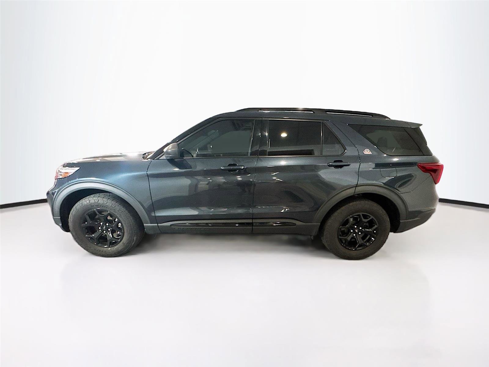 Used 2022 Ford Explorer Timberline image 2