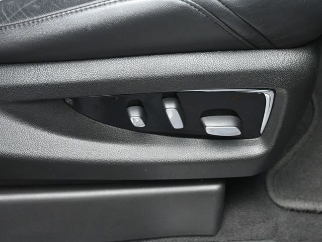 Used 2018 Cadillac Escalade ESV Premium Luxury image 41