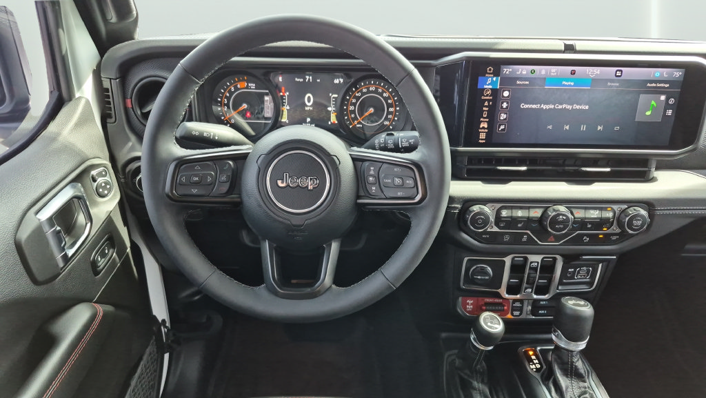 Used 2025 Jeep Wrangler Unlimited Rubicon AWD/4WD image 21