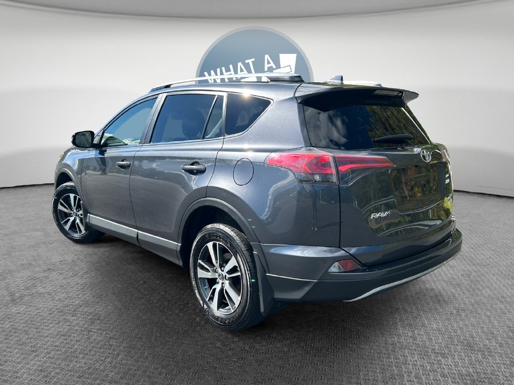 Used 2018 Toyota RAV4 XLE w/ Plus Extra Value Package AWD/4WD image 6