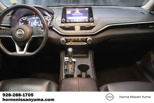 Used 2022 Nissan Altima 2.5 SR w/ Midnight Edition Package image 12