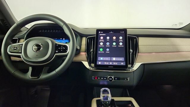 New 2026 Volvo XC90 T8 Plus w/ Protection Package AWD/4WD image 26