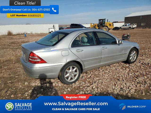 Used 2004 Mercedes-Benz C 240 Sedan image 4