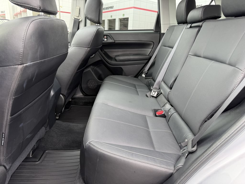 Used 2017 Subaru Forester 2.5i Touring AWD/4WD image 7