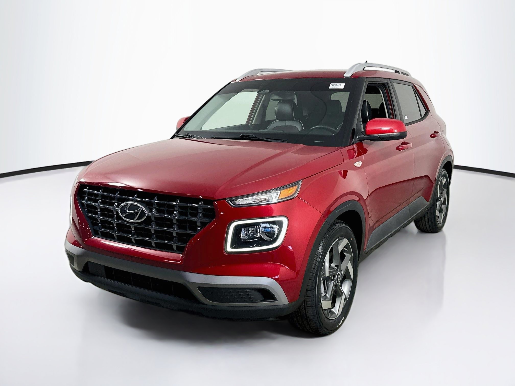 Used 2023 Hyundai Venue Limited w/ Cargo Package FWD image 1