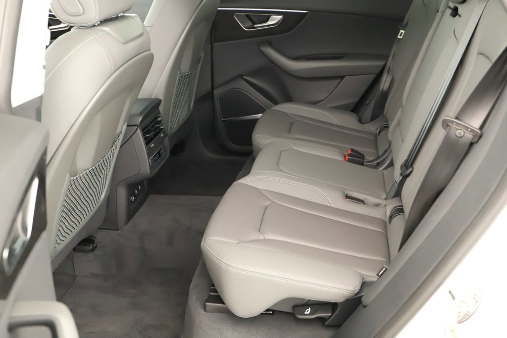 New 2026 Audi Q8 Premium image 28