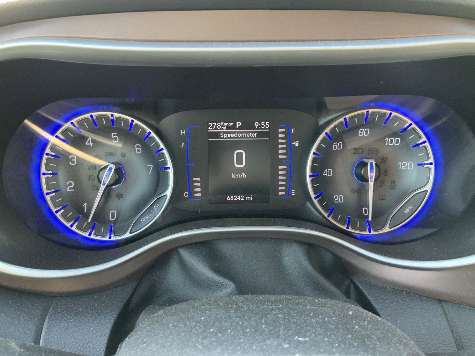 Used 2023 Chrysler Voyager LX FWD image 28