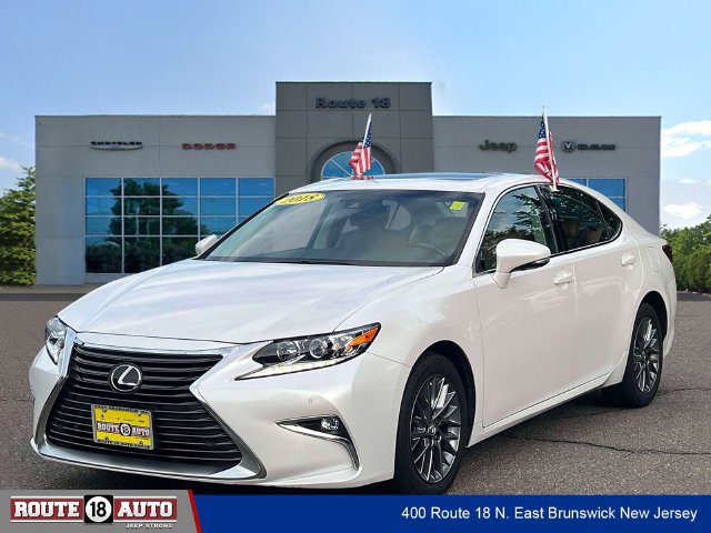 Used 2018 Lexus ES 350 w/ Navigation System Package FWD image 2