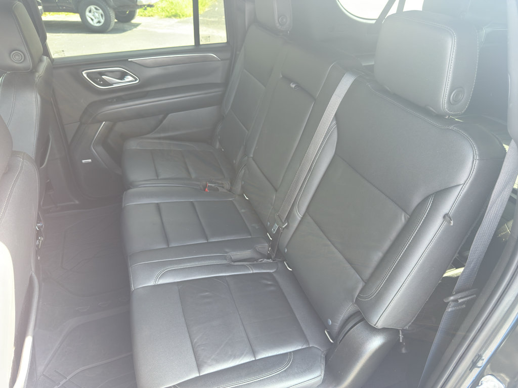 Used 2021 Chevrolet Suburban LT AWD/4WD image 15
