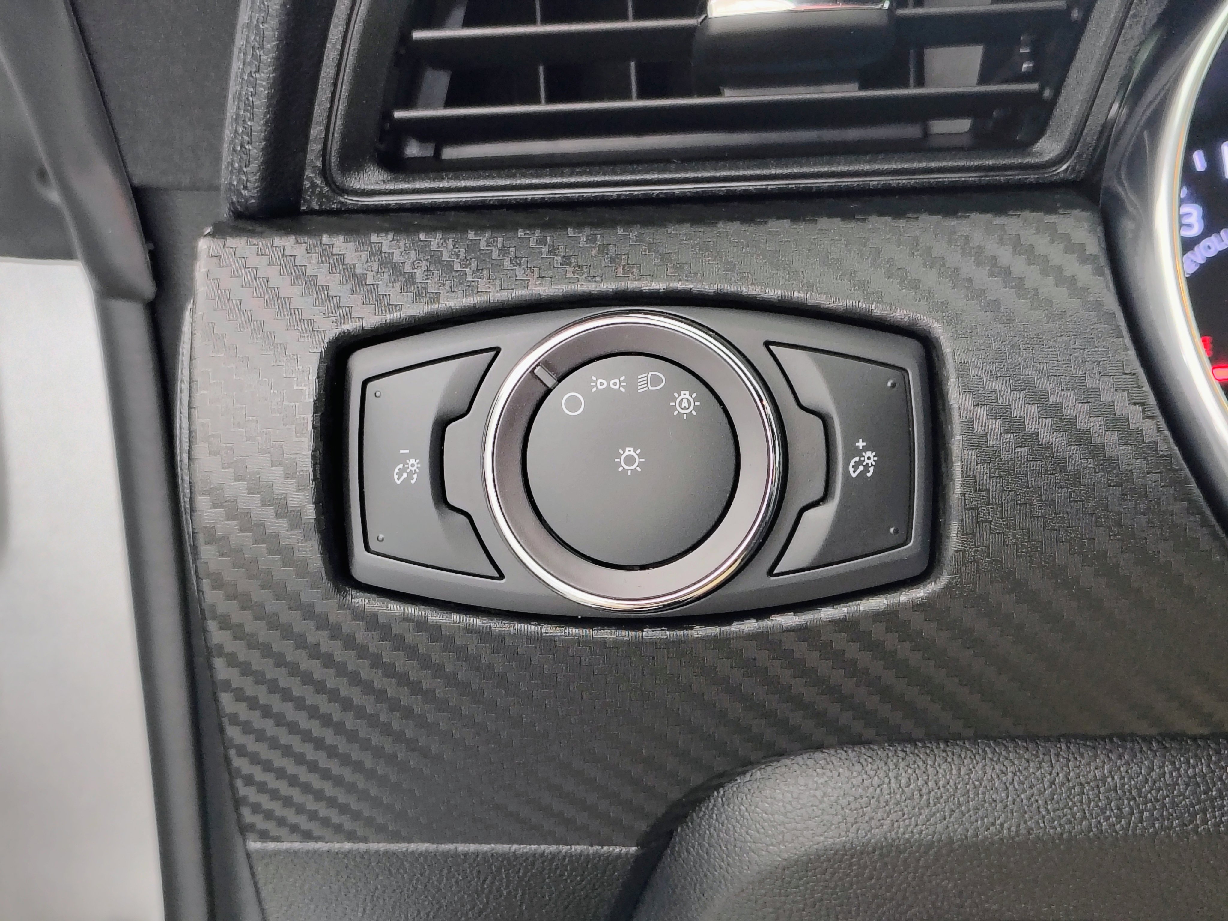 Used 2018 Ford Mustang Coupe image 35