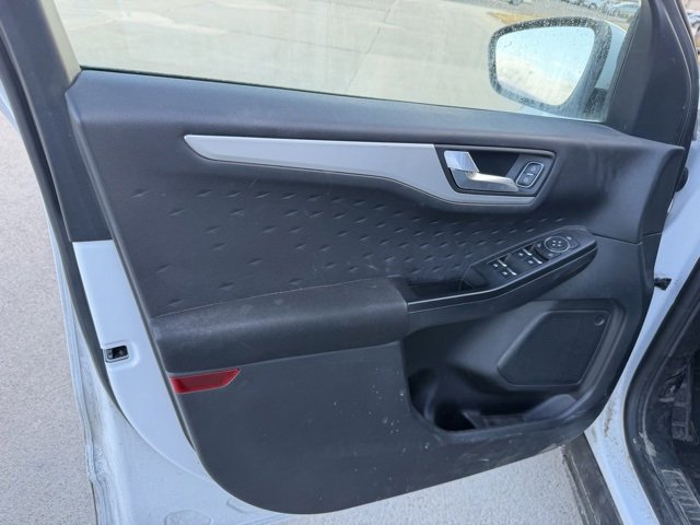 Used 2020 Ford Escape SE image 9