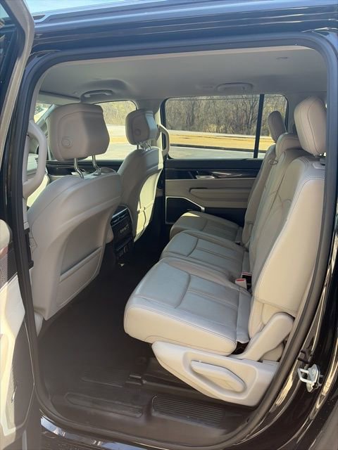 Used 2023 Jeep Wagoneer L 4WD image 27