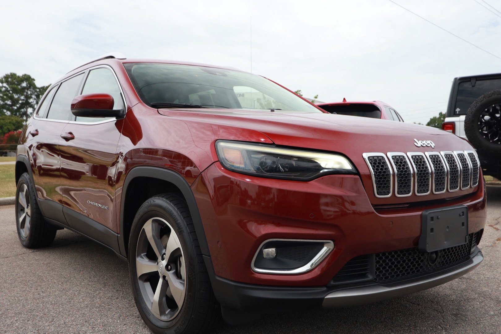 Used 2021 Jeep Cherokee Limited w/ Trailer Tow Group AWD/4WD image 7