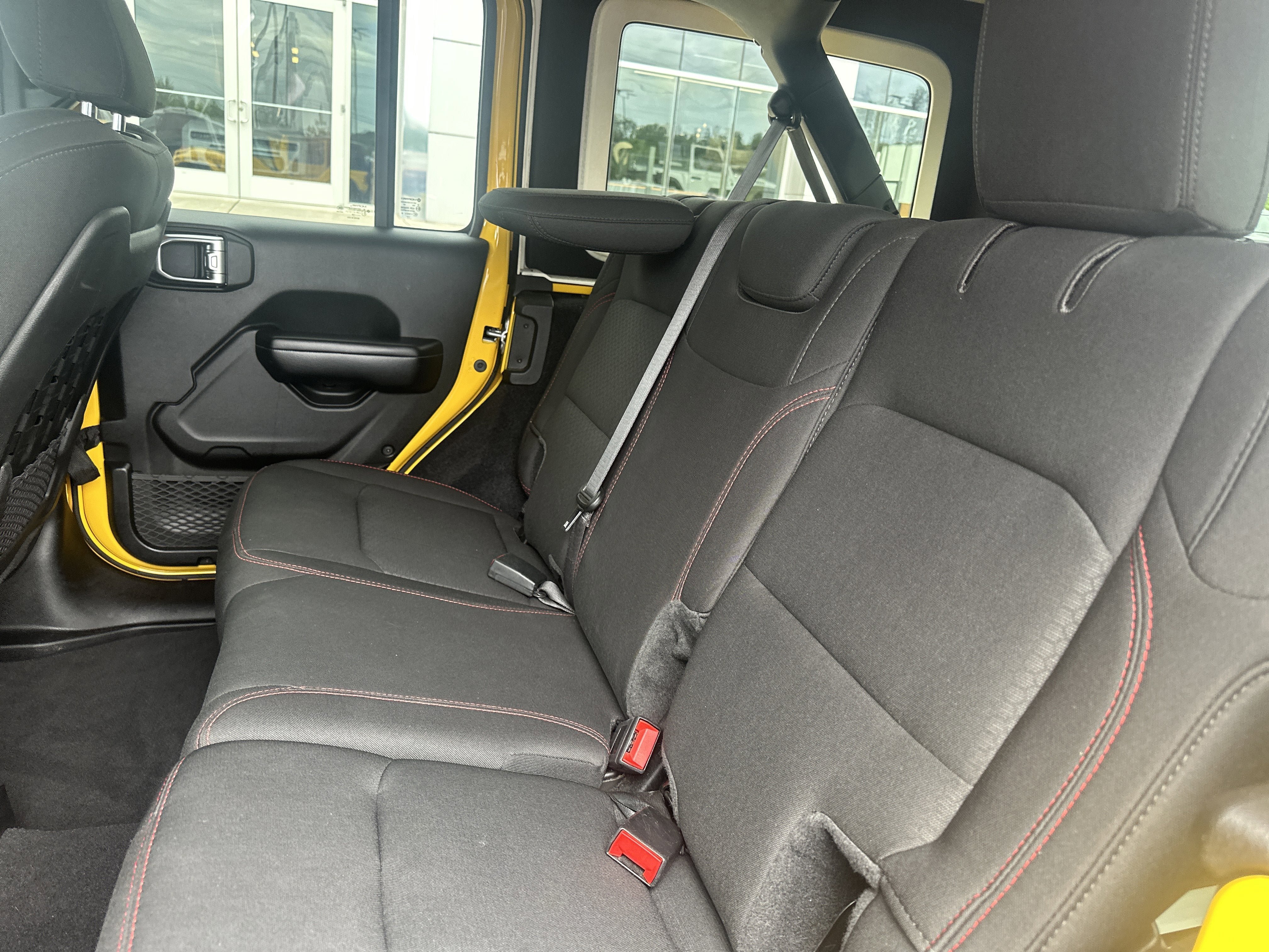 Used 2019 Jeep Wrangler Unlimited Rubicon w/ Cold Weather Group AWD/4WD image 21