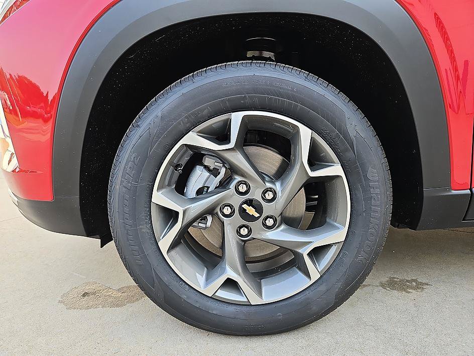 New 2026 Chevrolet Trax LT FWD image 8