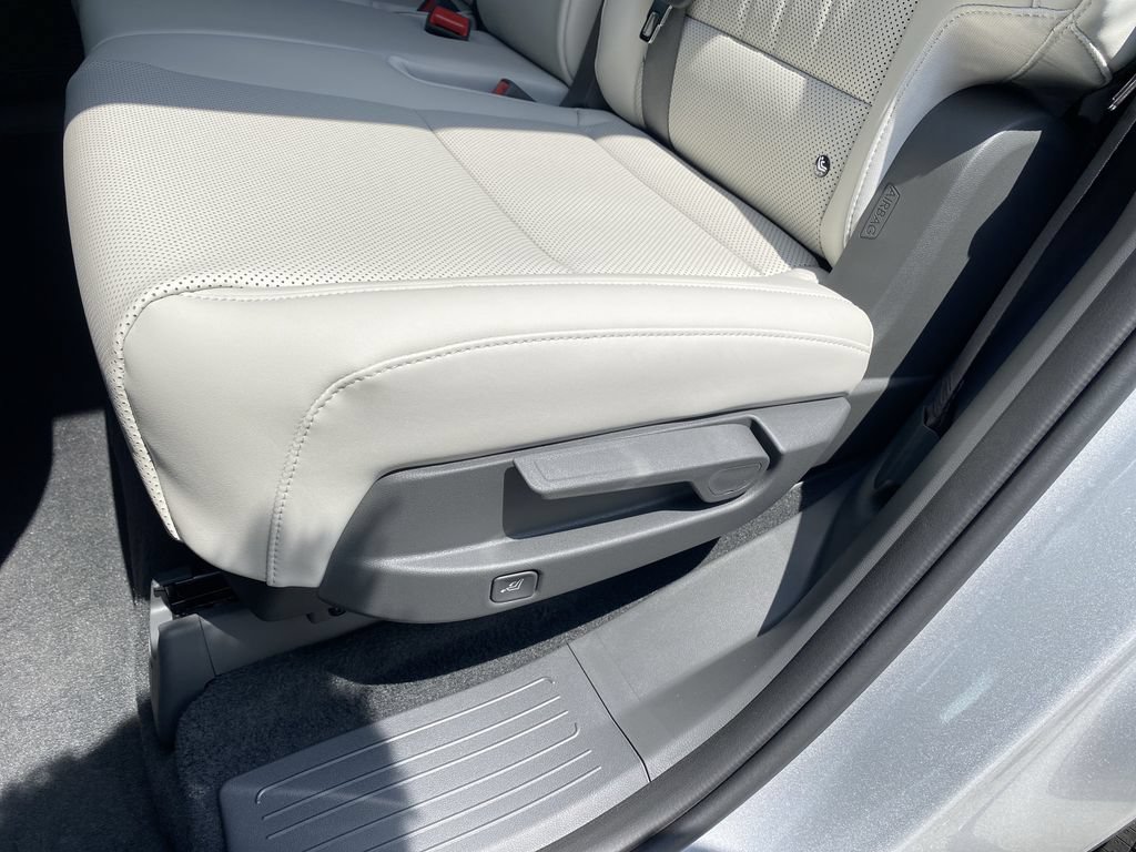 New 2027 Hyundai Santa Fe SEL FWD image 30