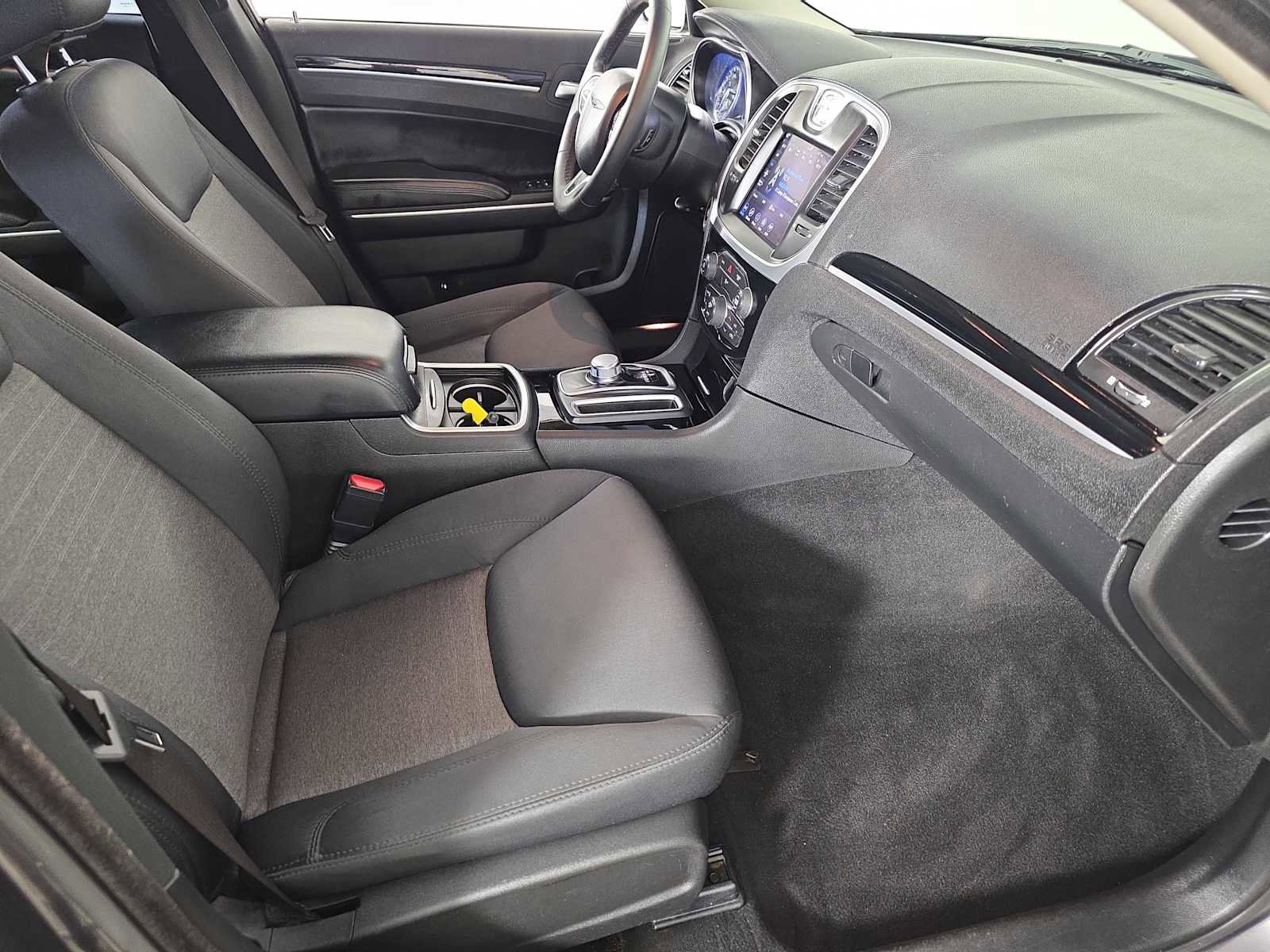 Used 2023 Chrysler 300 Touring image 28