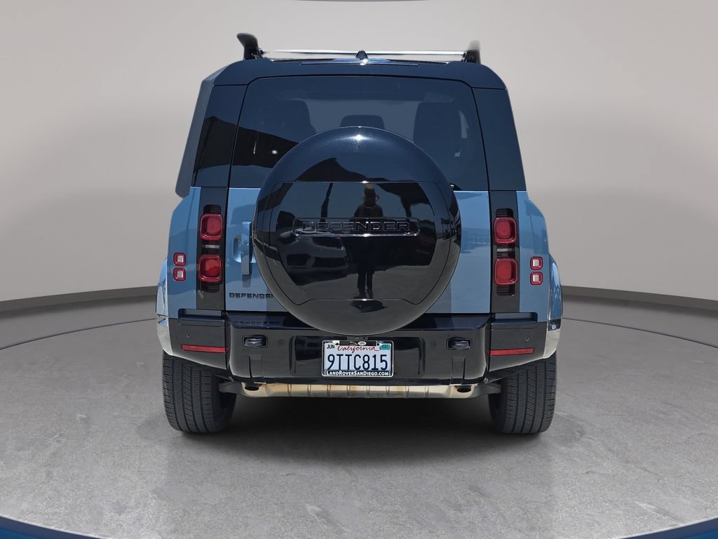 Certified 2025 Land Rover Defender 90 X-Dynamic SE AWD/4WD image 6