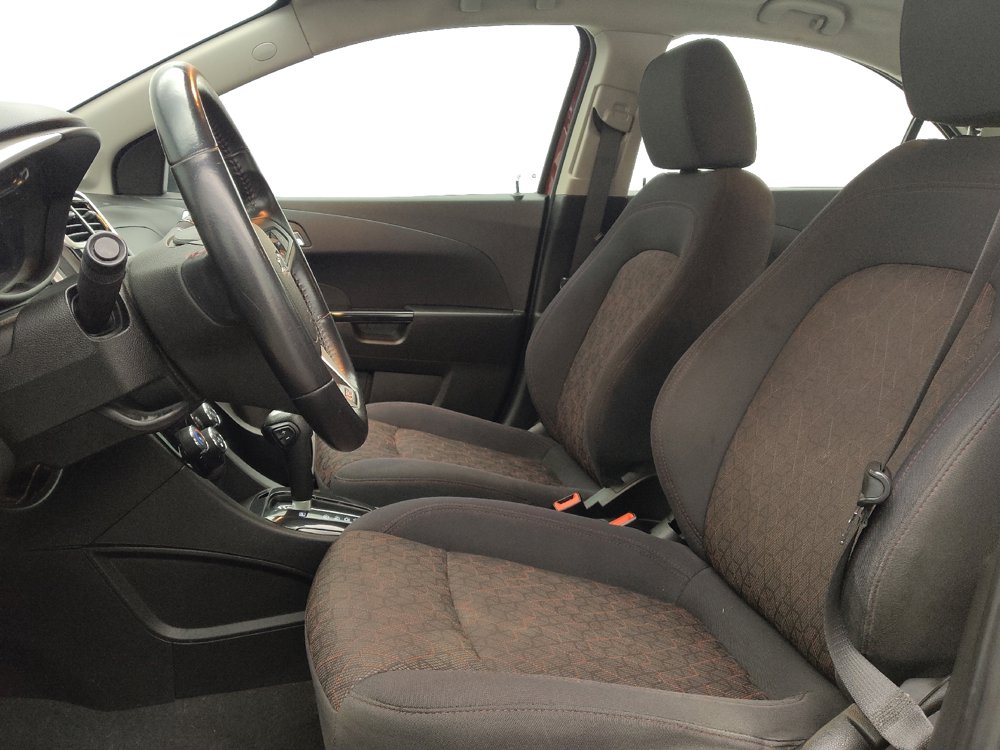 Used 2020 Chevrolet Sonic LT w/ Convenience Package FWD image 17