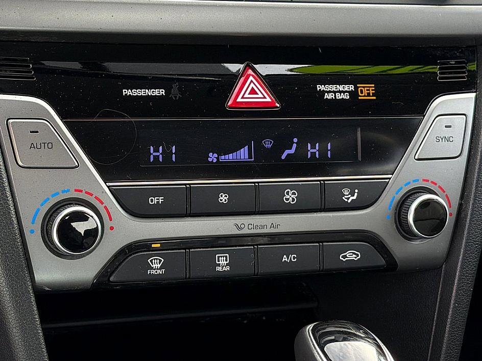 Used 2017 Hyundai Elantra Limited image 13