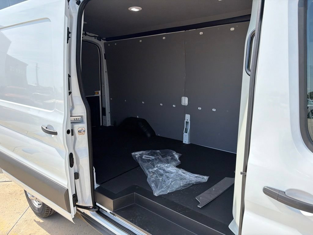 New 2026 Ford Transit 150 148 Medium Roof AWD image 10