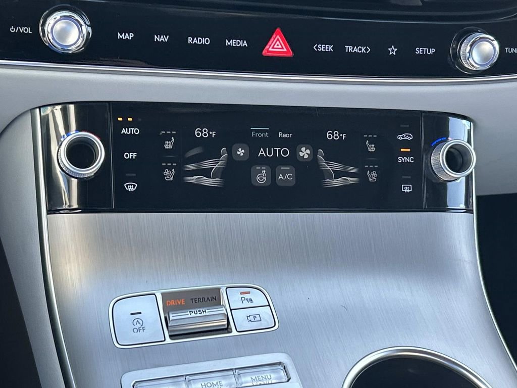 New 2026 Genesis GV70 2.5T Advanced image 35