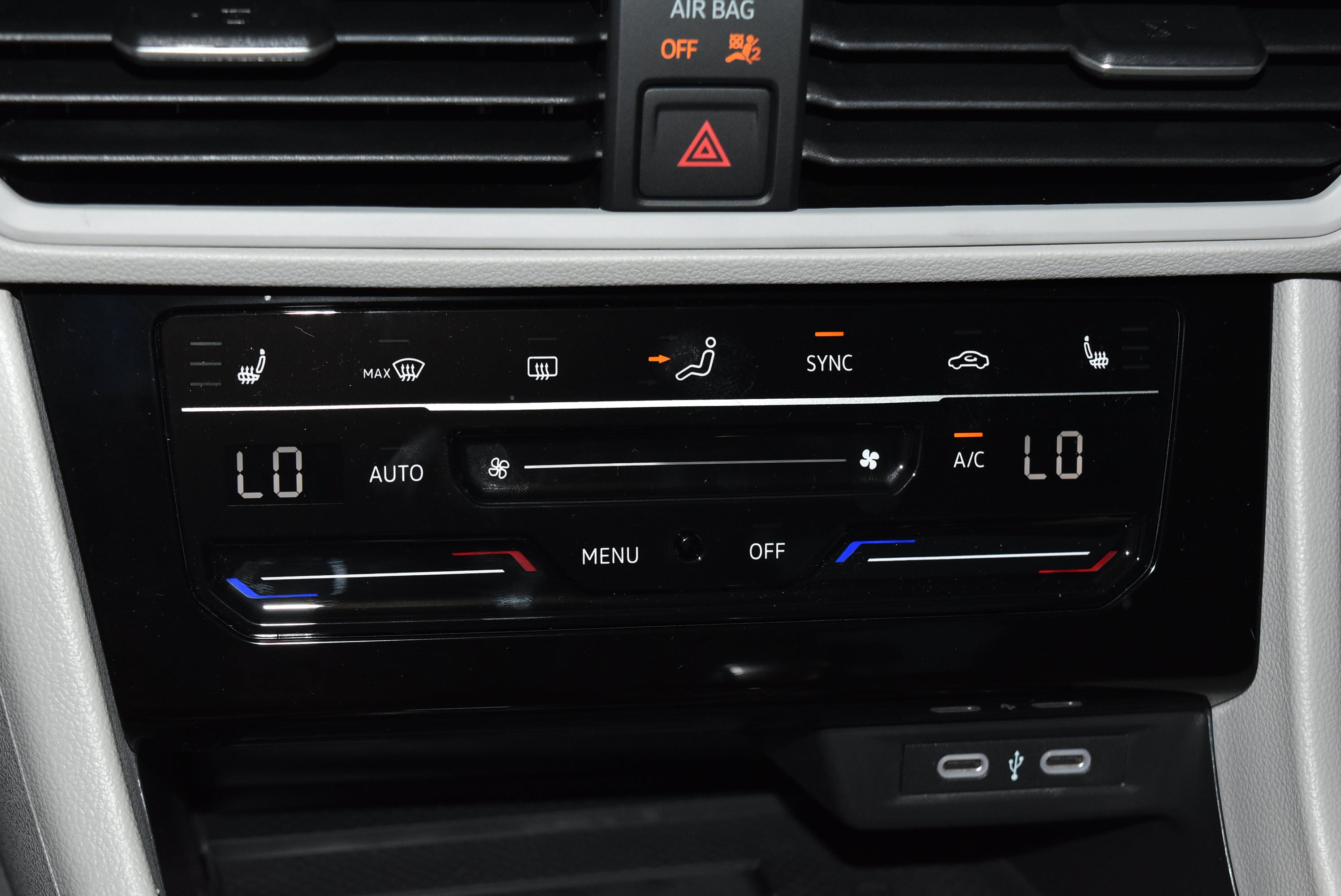 New 2026 Volkswagen Jetta SE FWD image 11