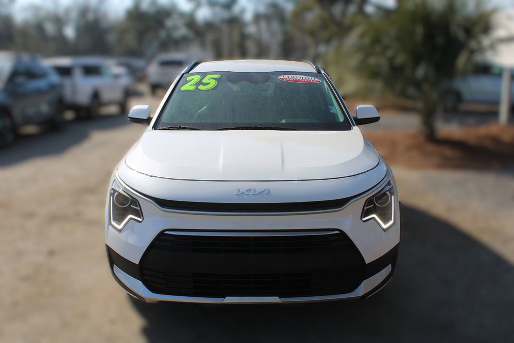 Used 2025 Kia Niro LX image 16