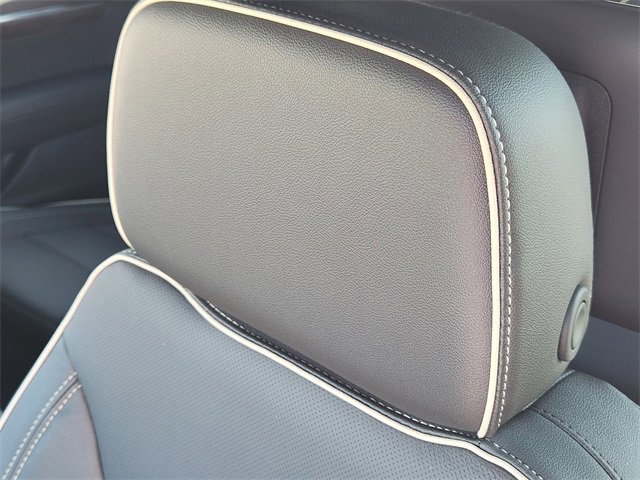 New 2026 Chevrolet Suburban Premier image 13