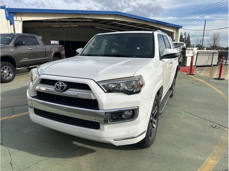 Used 2015 Toyota 4Runner Limited image 3