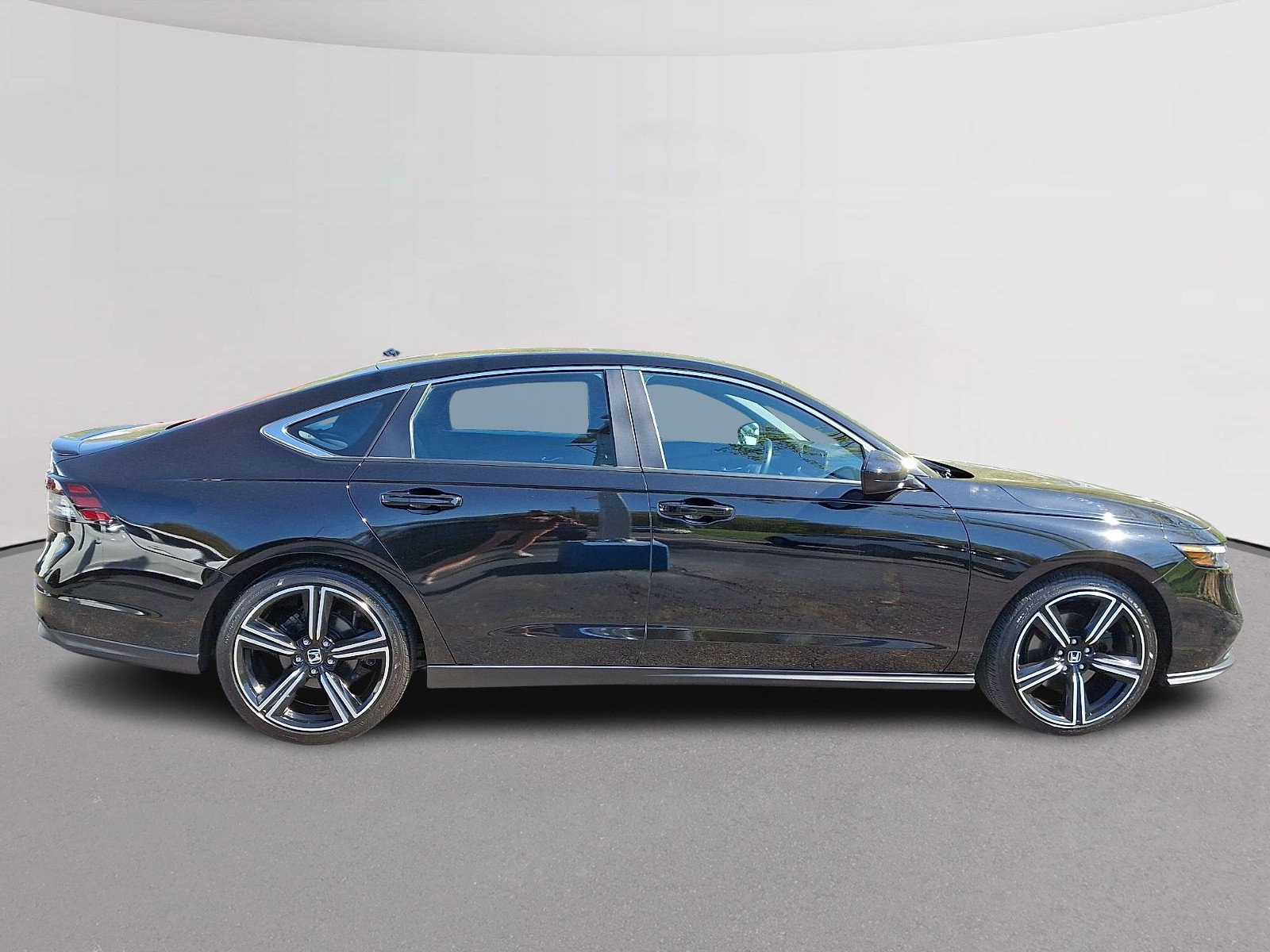 Certified 2023 Honda Accord Sport image 12