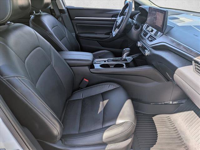 Used 2024 Nissan Altima 2.5 SL FWD image 29