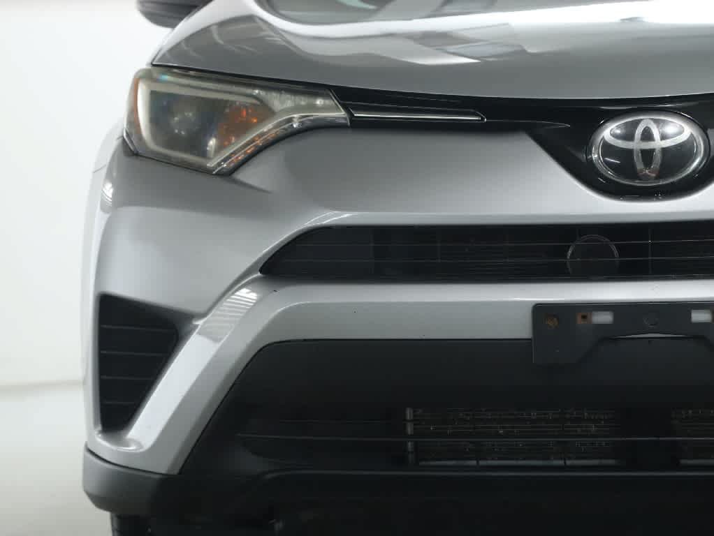 Used 2018 Toyota RAV4 LE w/ All Weather Liner Package AWD/4WD image 6