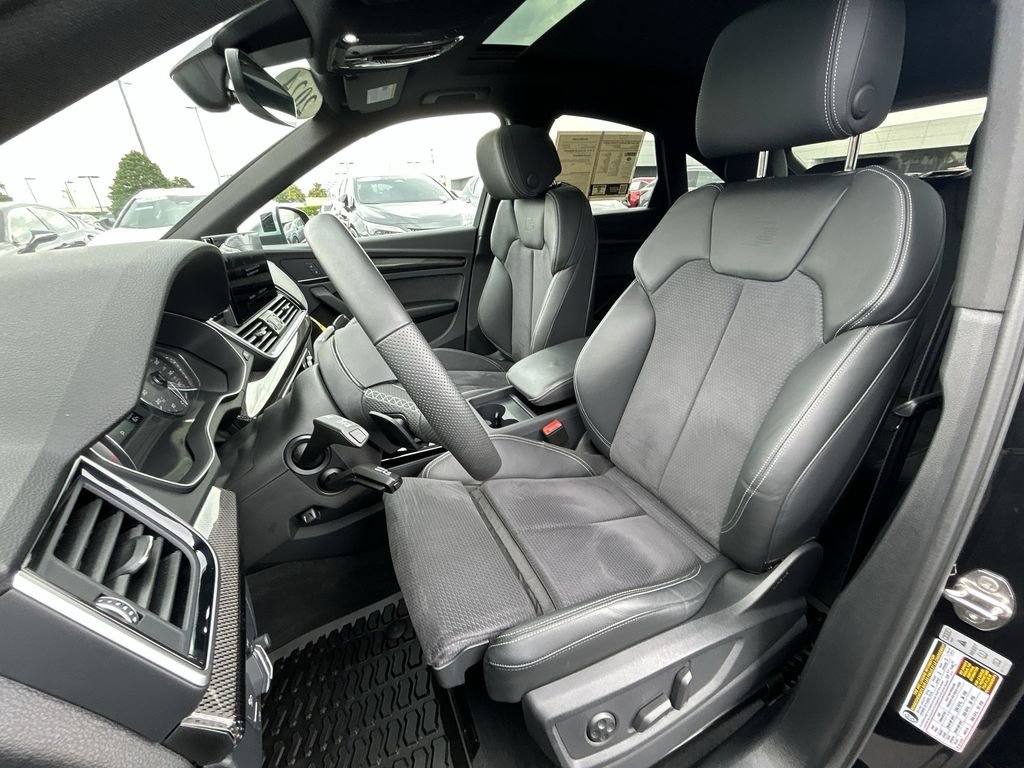 Used 2024 Audi SQ5 Premium w/ Convenience Package AWD/4WD image 30