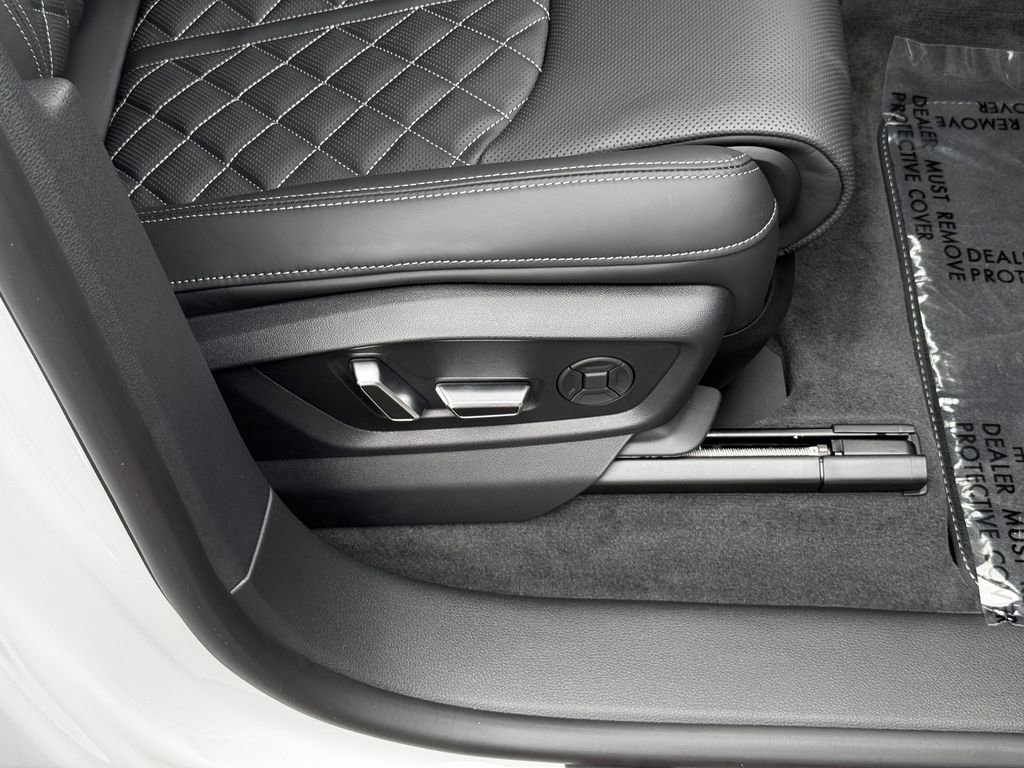 New 2026 Audi SQ8 Premium Plus image 28