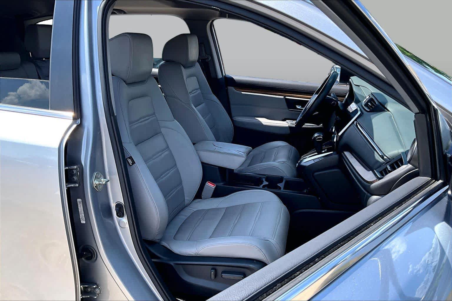 Used 2017 Honda CR-V Touring image 8