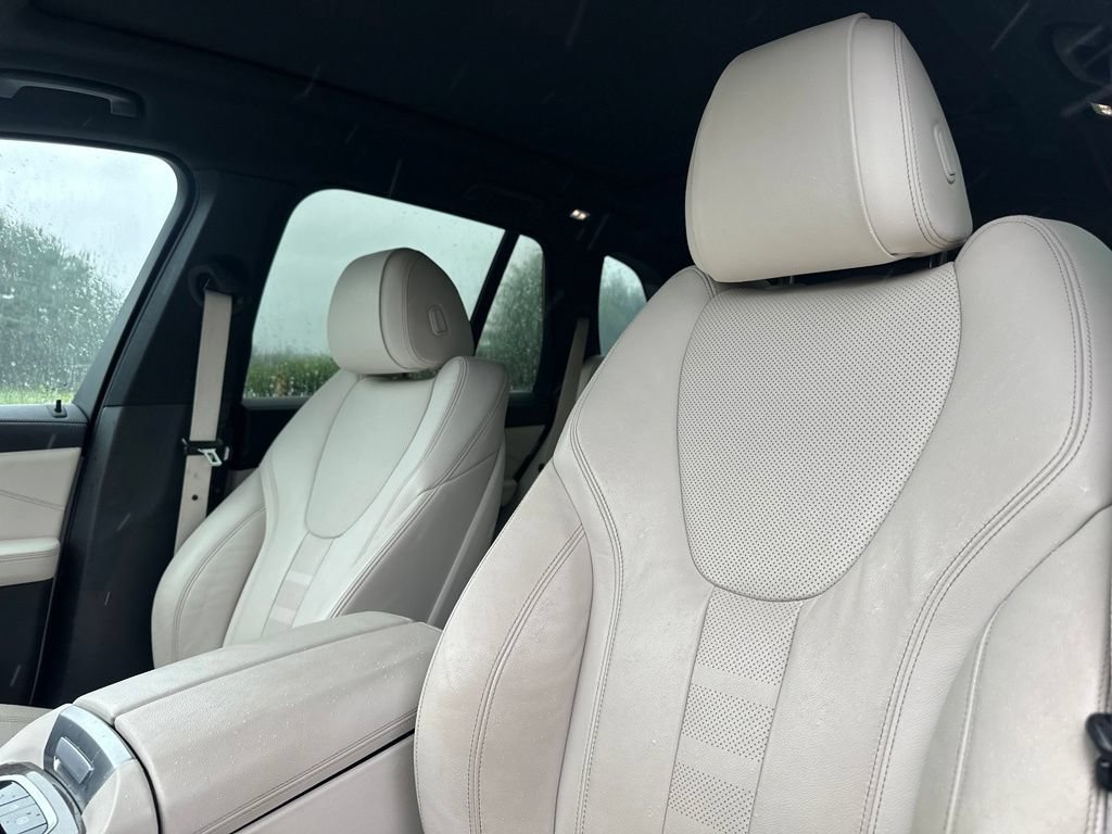 Used 2019 BMW X5 xDrive40i w/ Convenience Package AWD/4WD image 16