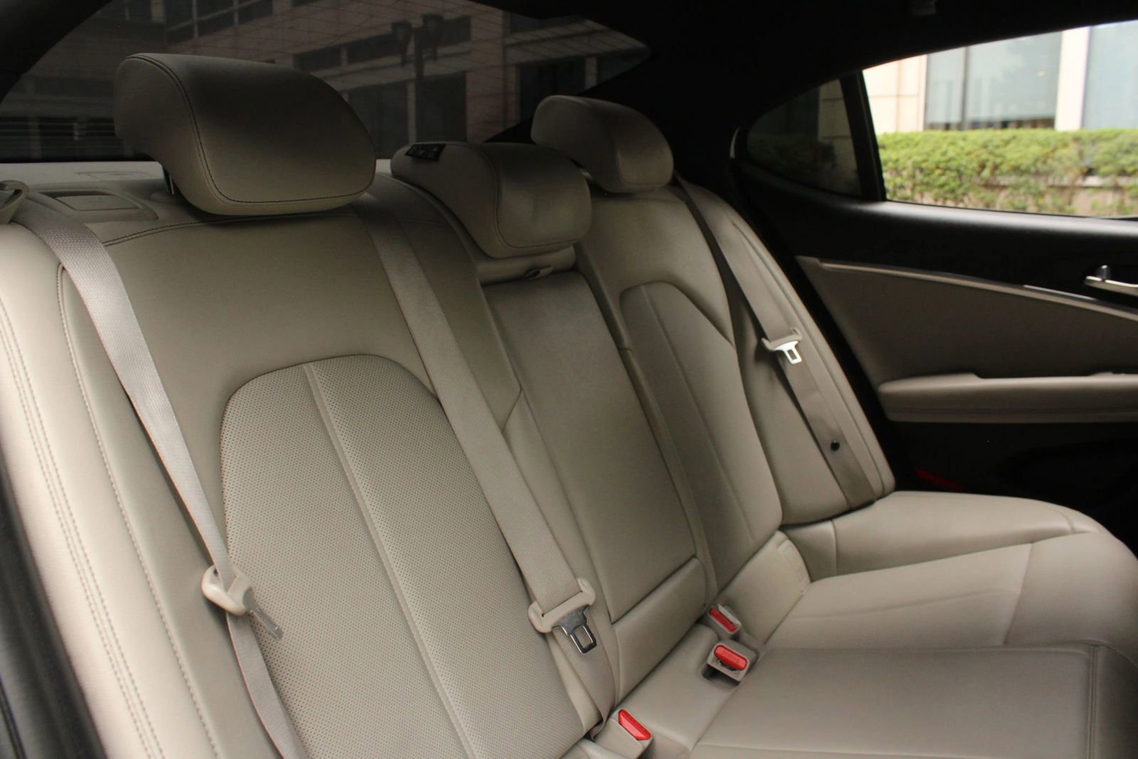 Used 2023 Genesis G70 2.0T AWD/4WD image 23