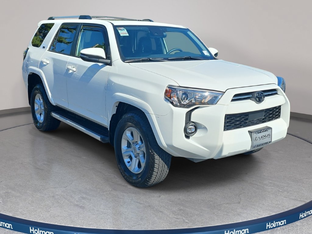 Used 2022 Toyota 4Runner SR5 Premium w/ Moonroof Package AWD/4WD image 4